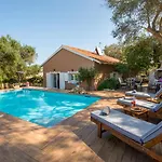 Artistsvillas-Vasia Villa *
