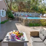 Artistsvillas-Vasia Villa Gáiosz